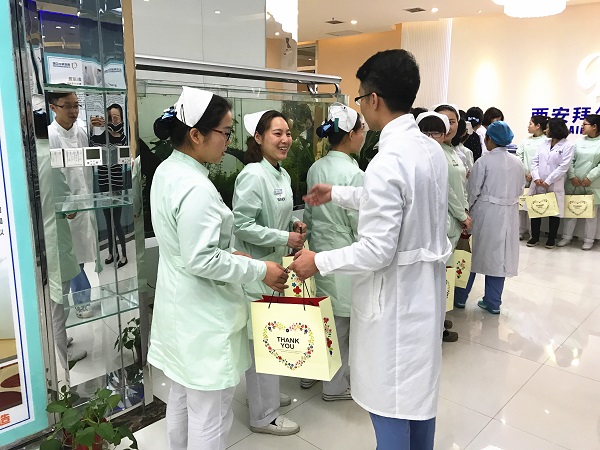 拜尔女神节，温暖绽放